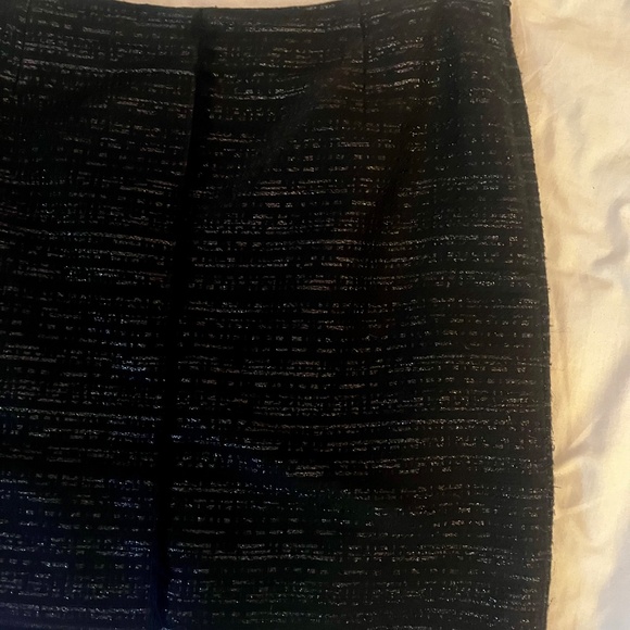 Trina Turk Los Angeles Distressed/Tweed Style Black/Silver Mini Skirt / Size 10 - Picture 3 of 10